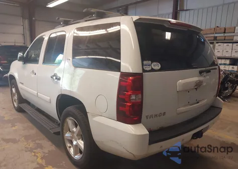 2008 Chevrolet Tahoe Ltz z USA, uszkodzony, nr VIN 1GNFK130X8J140348